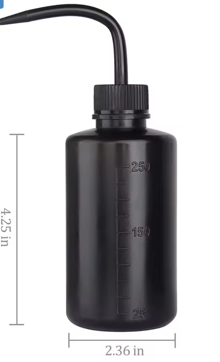 TRANSPARENT PLASTIC CONTAINER WITH PUMP